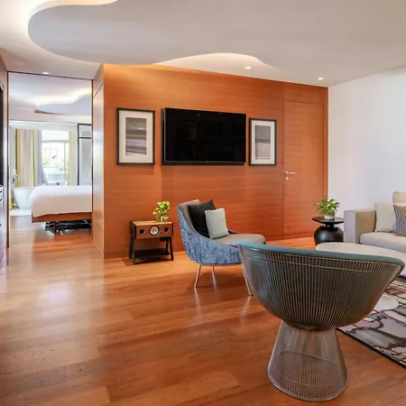 Renaissance Paris Republique Hotel&Spa-3